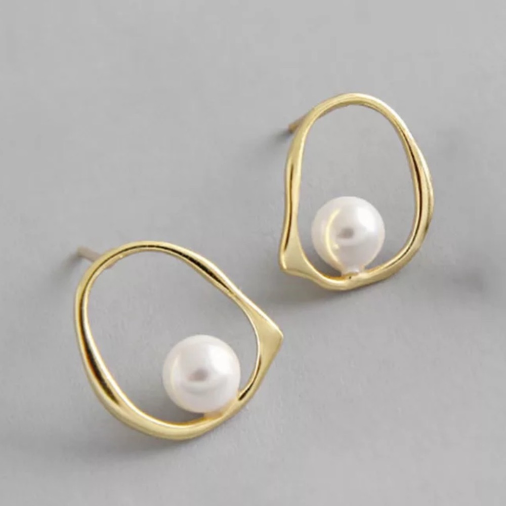 🌟Insta gold plated simple stud earrings - Picture 2 of 4